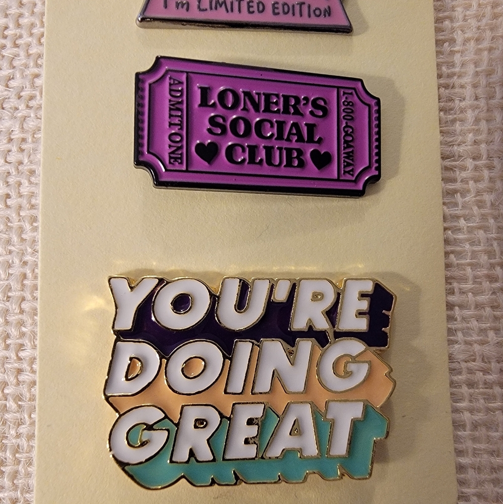 * Introvert Pin Party Pack * - Picture 5 of 7